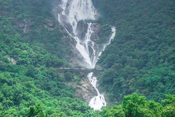 Cachoeira Dudhsagar, Goa