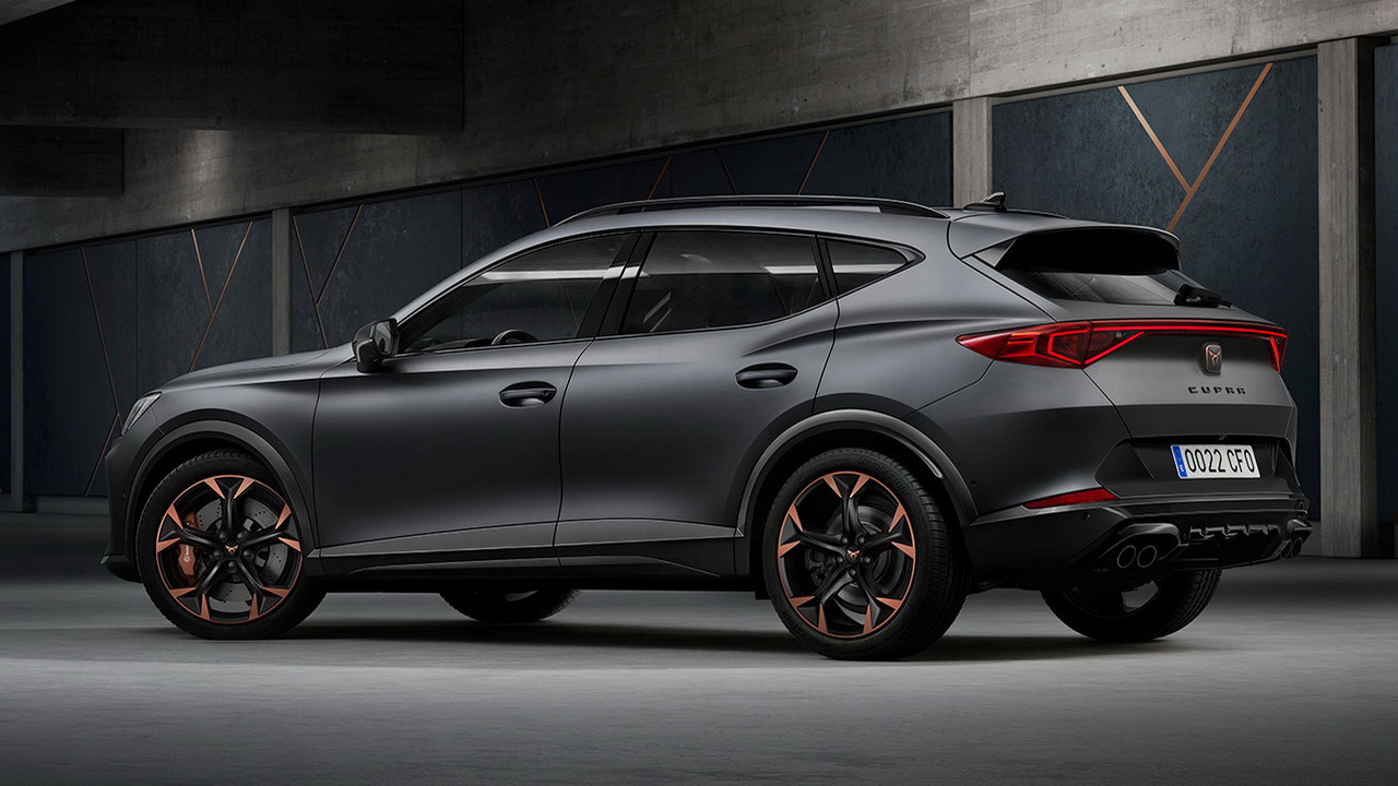Cupra Formentor 2026 - вид сзади