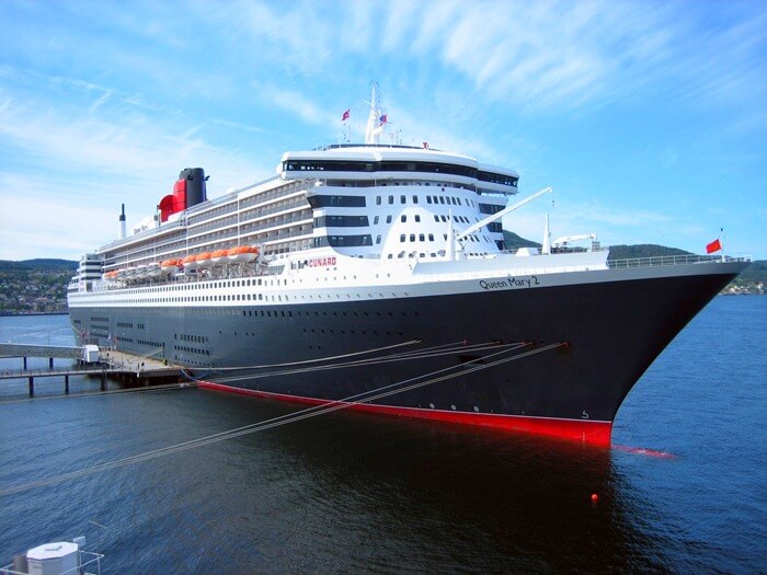 RMS Queen Mary 2 огромный трансатлантический корабль