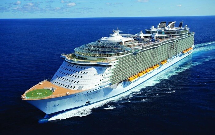 Oasis of the Seas самый большой круизный лайнер в мире