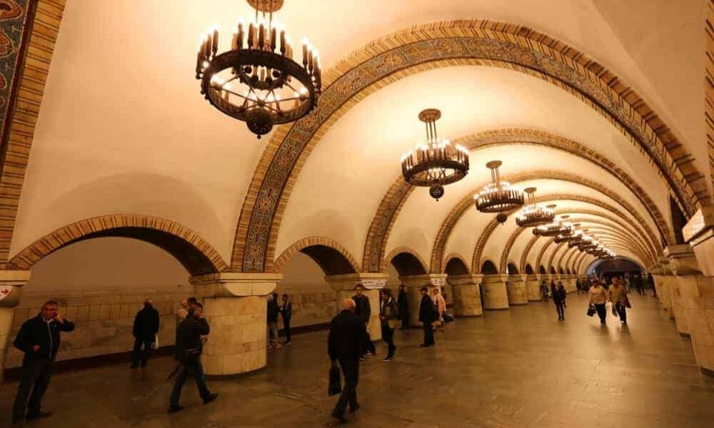 самые глубокие станции метро в мире