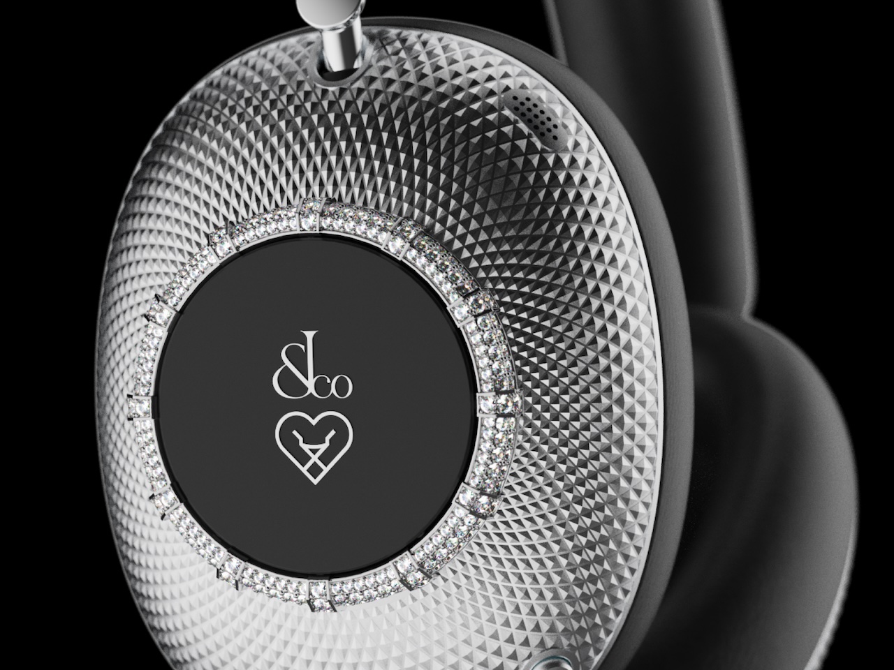 Роскошные наушники Loewe Jacob & Co Ice Diamond Edition