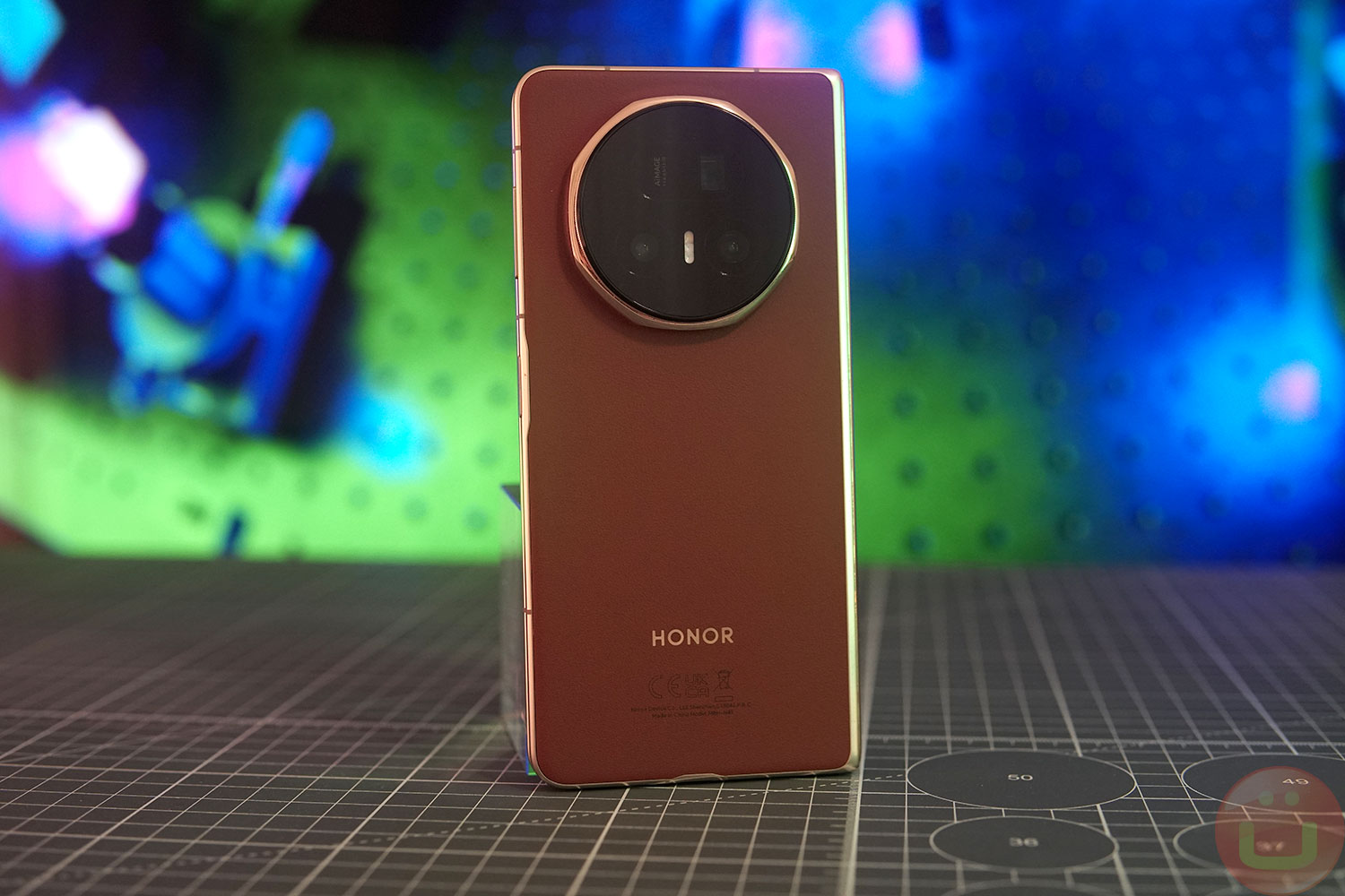 Обзор Honor Magic V5: технологичный складной смартфон 2026 года