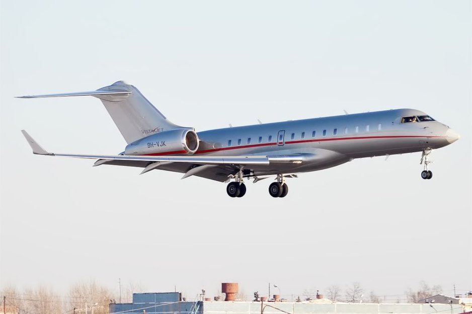 От Формулы-1 до управления флотом: почему Томас Флор руководит VistaJet как гоночной командой.