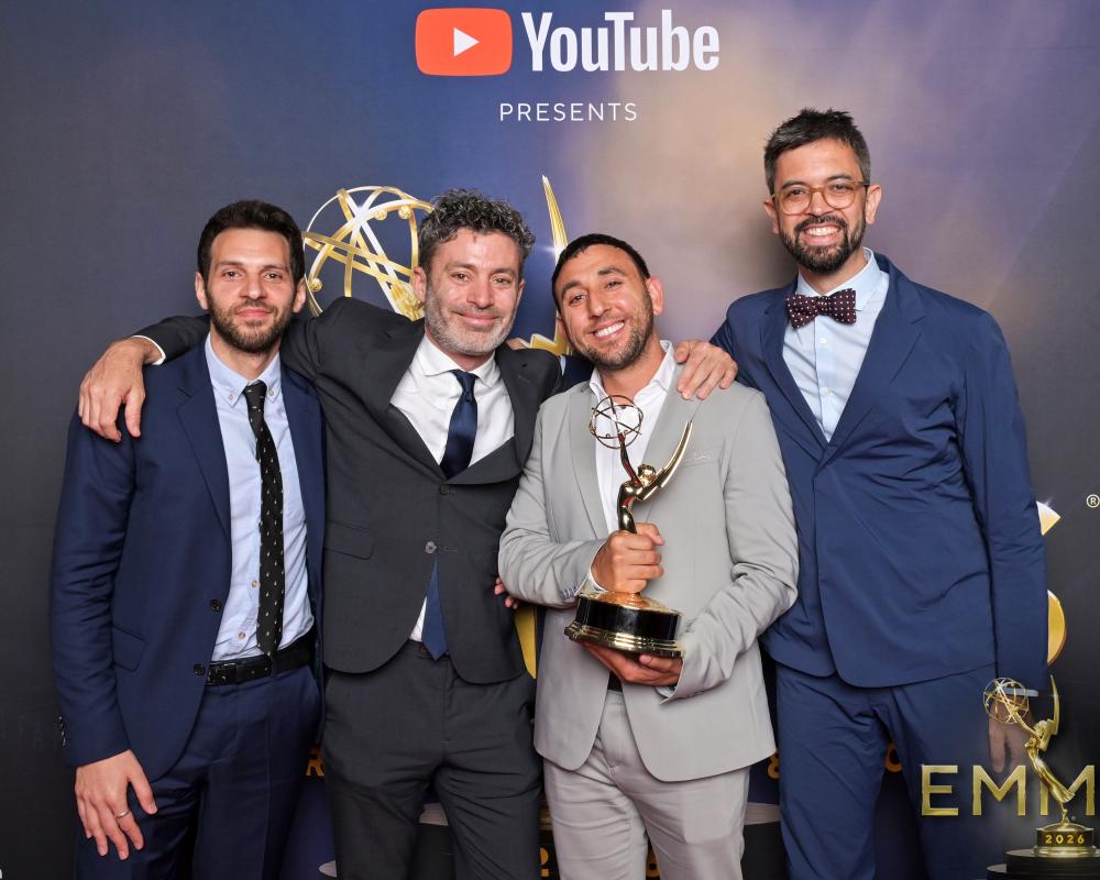 Газета The Guardian получила премию «Эмми» в категории «Новостные и документальные фильмы» за фильм «Вдоль Зеленой линии».