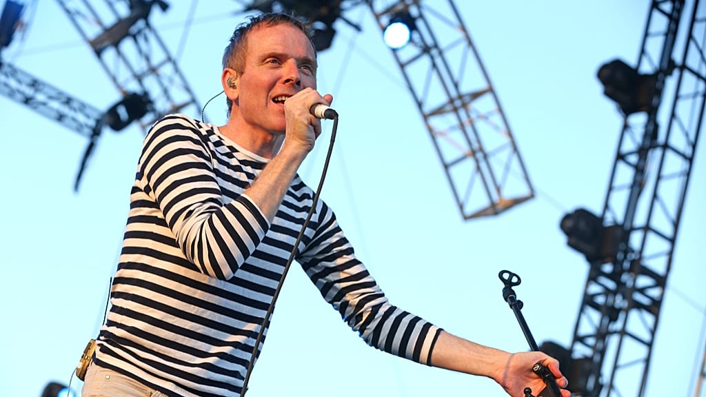«Достаточно одного льва»: саундтрек Belle and Sebastian к возвращению сборной Шотландии на чемпионат мира по футболу.