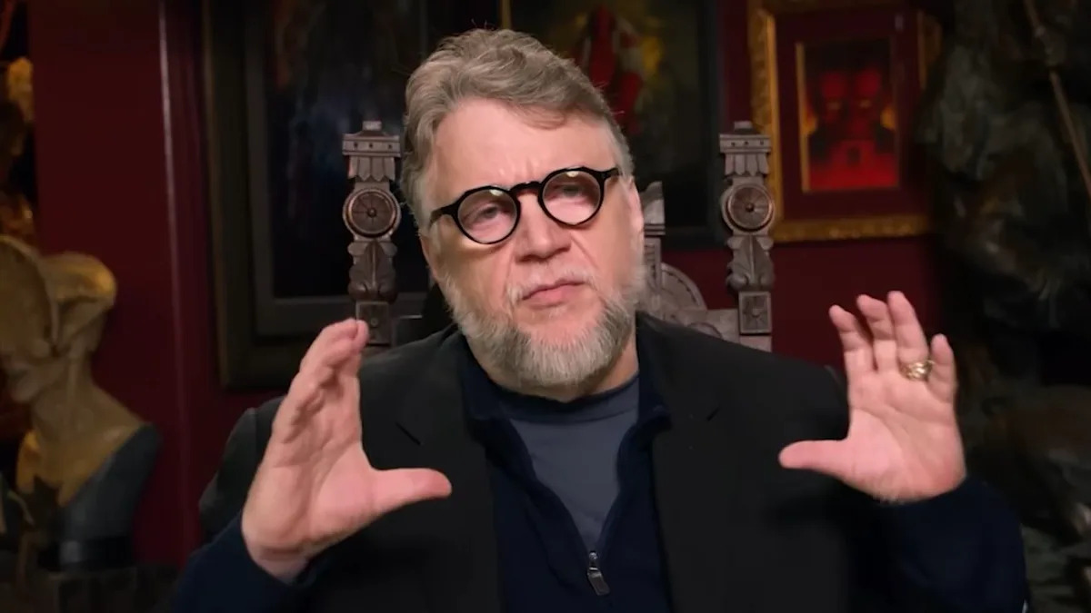Гильермо Дель Торо неожиданно похвалил новый сериал на стриминговом сервисе (и дал ему «лайк»).