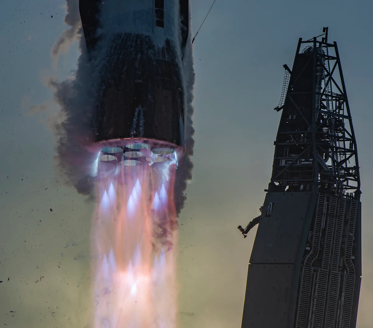 Компания Blue Origin планирует снова запустить New Glenn в этом году после взрыва.