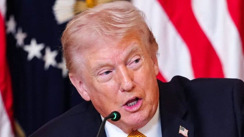 Предполагаемая подработка сотрудника курорта Трамп-Бич закончилась арестом.