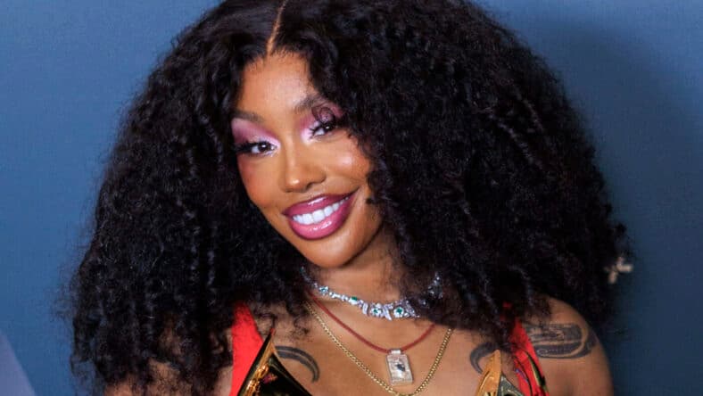 SZA обрушилась с критикой на музыкантов, поддерживающих «дегенеративную» музыку, созданную искусственным интеллектом: «Вы отвратительны».