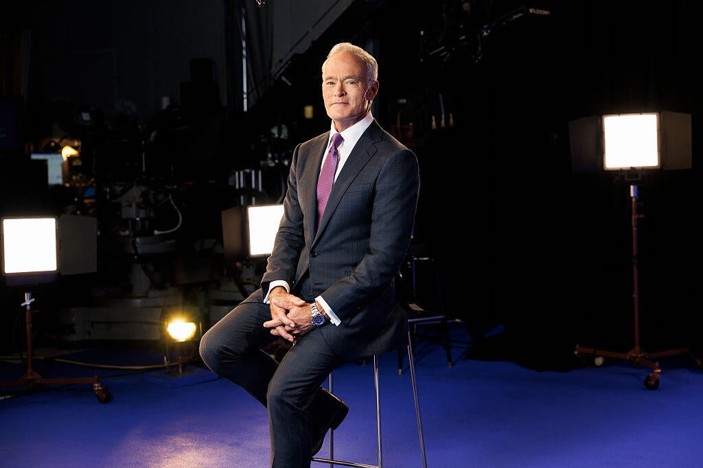Телеканал CBS News уволил многолетнего корреспондента программы "60 минут" Скотта Пелли.