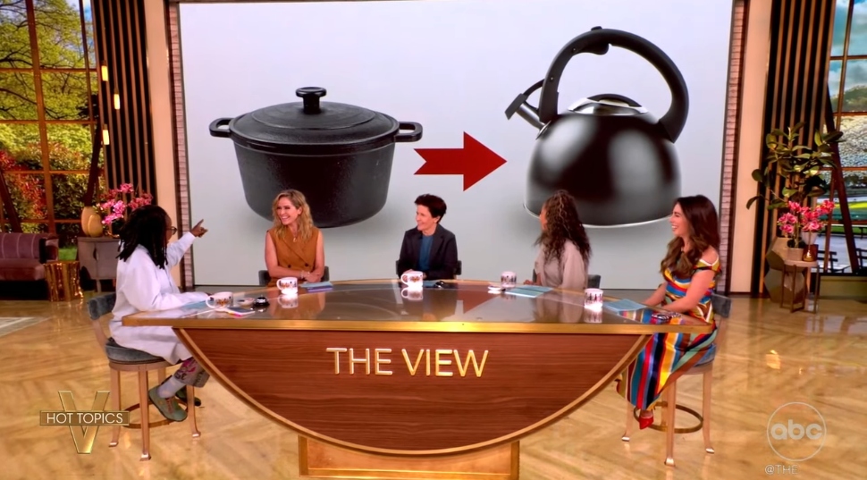 Ведущие шоу «The View» резко отреагировали на высказывание Трампа о «мерзавце».